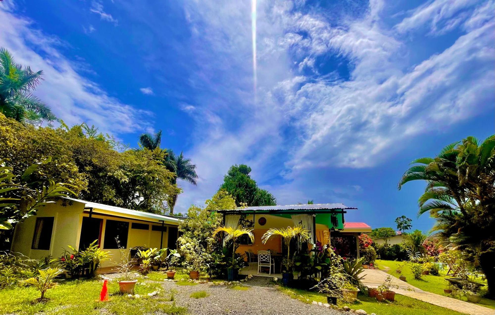 Hotel Tierra De Volcanes La Fortuna Exterior photo